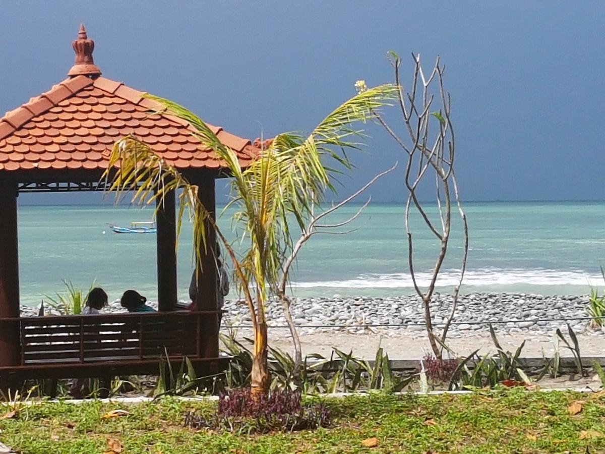 Ketapang Resort Karanghawu Exterior foto