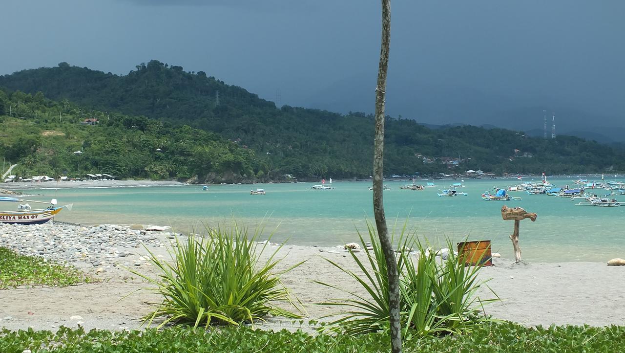 Ketapang Resort Karanghawu Exterior foto