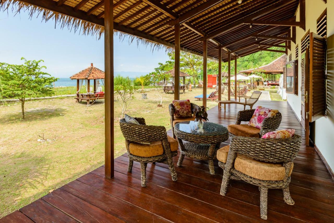 Ketapang Resort Karanghawu Exterior foto